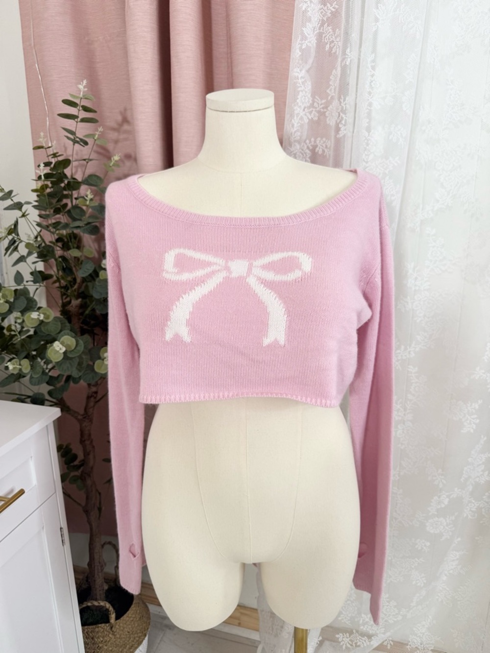 Sugar Thrillz Pink Bow Cropped Women's Sweaterwith thumb holes BIN#5